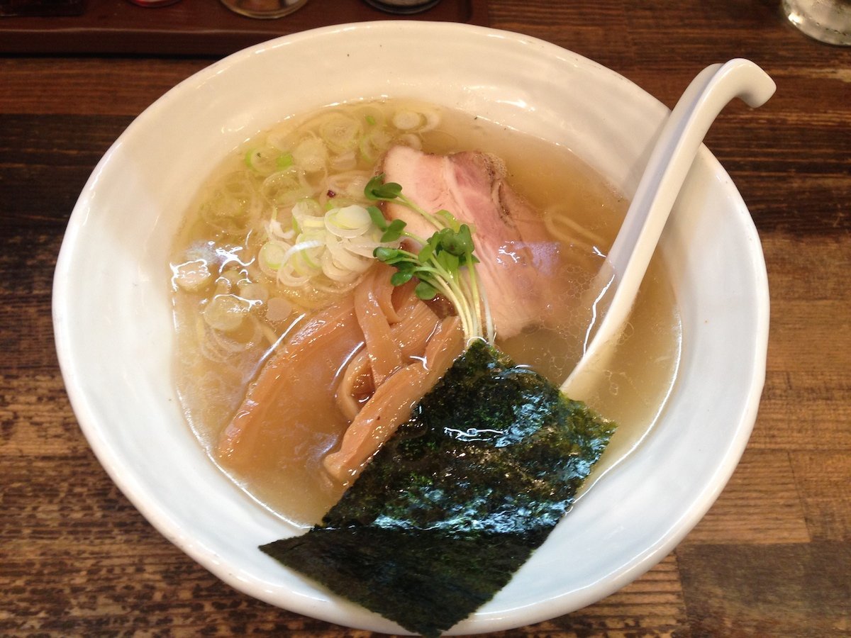 淡麗魚介系塩ラーメン 690円