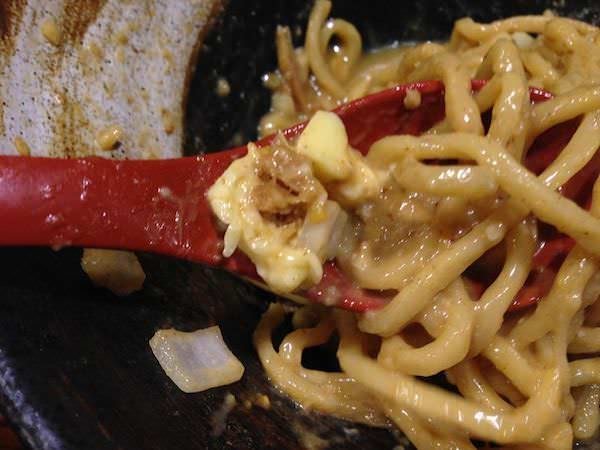 「武藤製麺所」のまぜそば チーズ